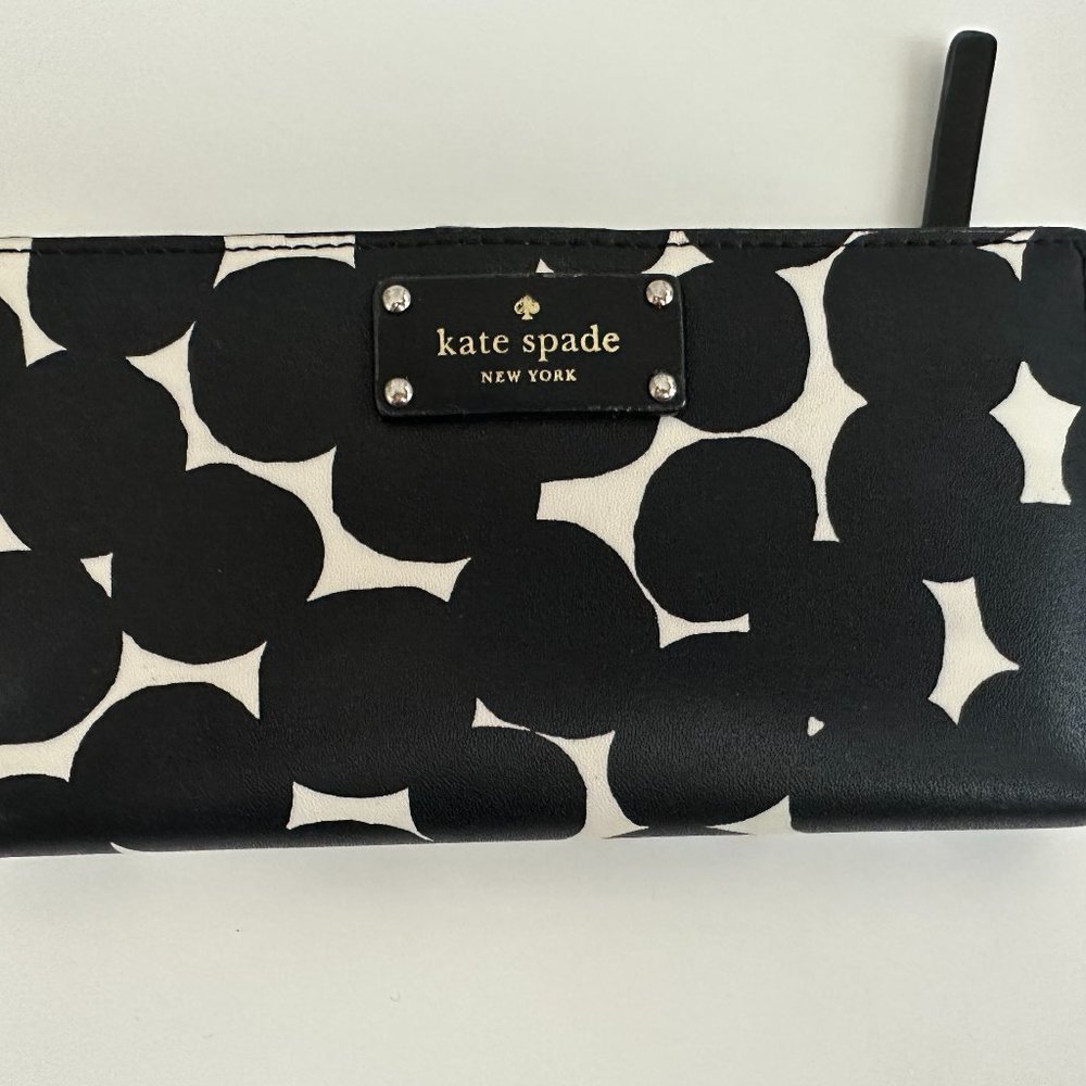 Kate Spade Medium Compact Bifold Wallet